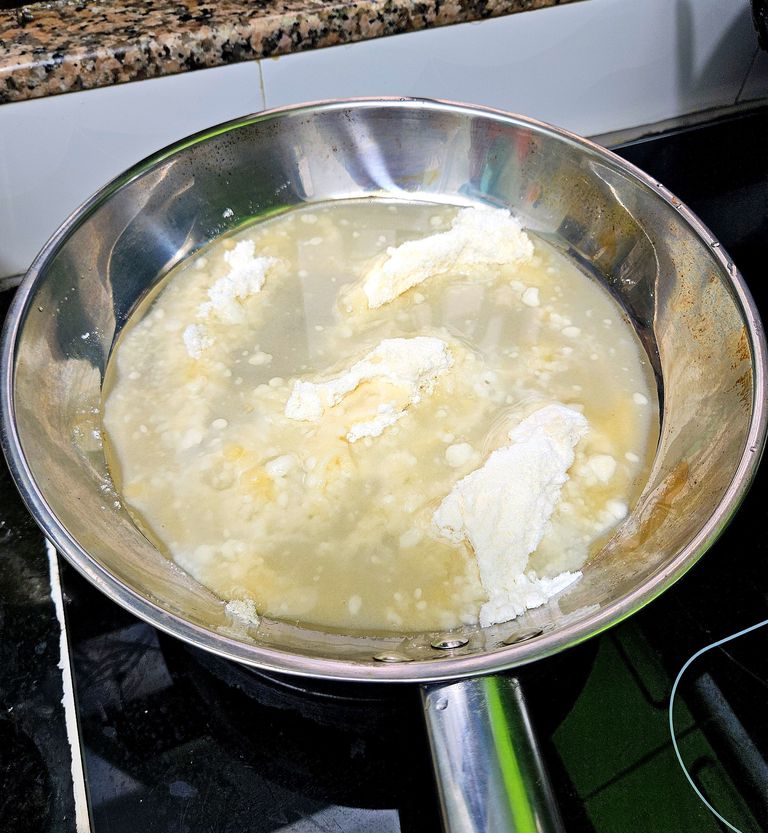 Sugar water in pot