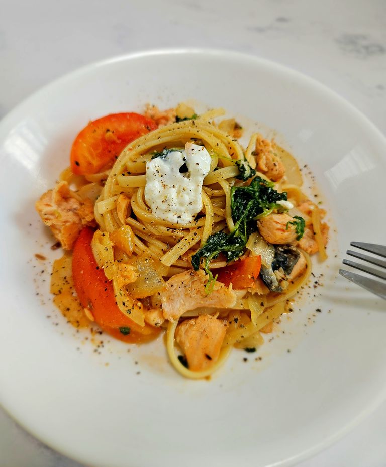 Healthy High Protein Creamy Salmon Pasta