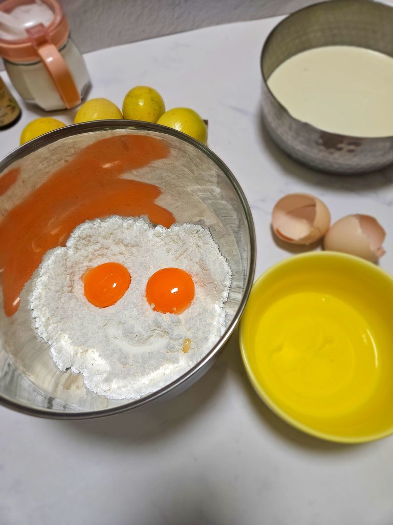 Egg yolk and allulose