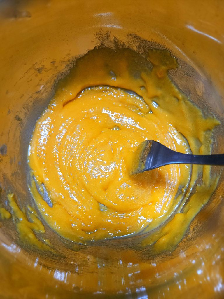 Mixing yolks