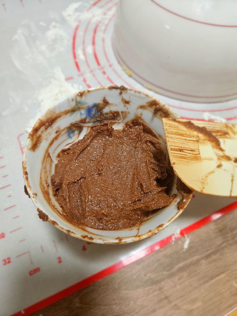 Mixed cinnamon-sugar-butter filling