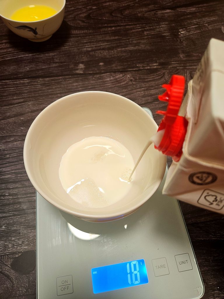 Measure milk and sugar milk