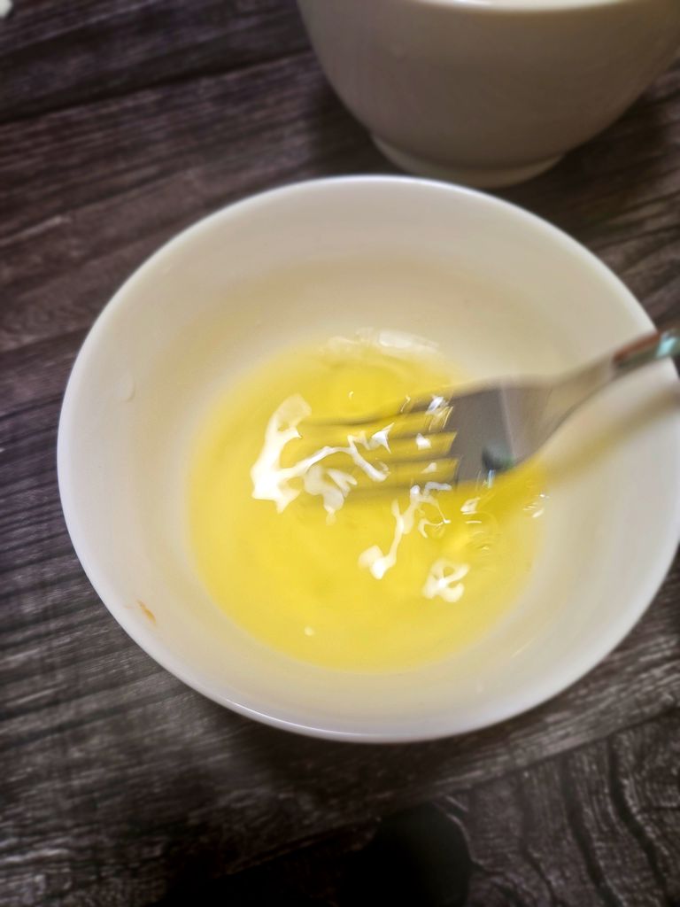 Mixing egg whites